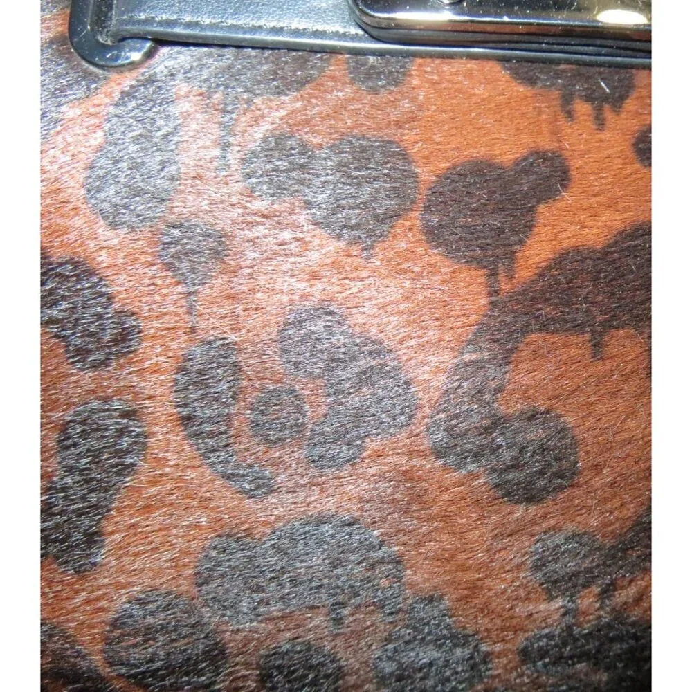Coach chic versatile